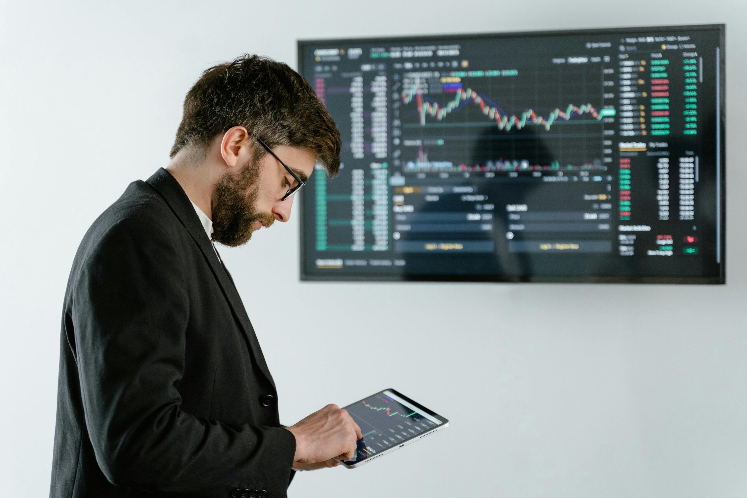 How to Analyze Crypto Projects Before Investing | Expert Crypto Investment Guide